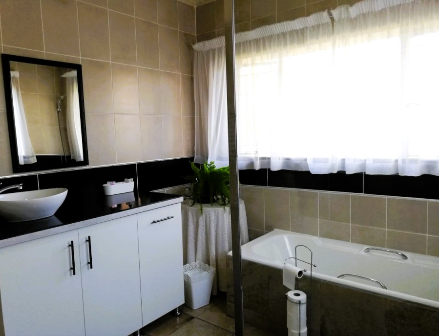 3 Bedroom Property for Sale in Deneysville Free State